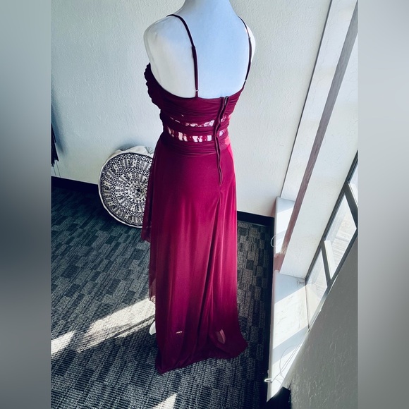 B.Smart hi low formal dress  - Picture 2 of 7